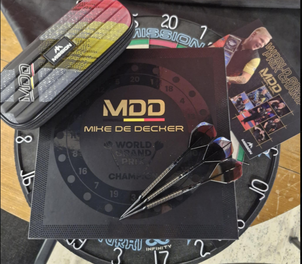 Mission Mike de Decker Limited Edition Darts 157/501 - The Social Bull